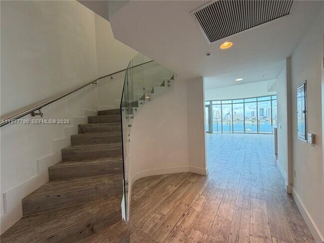 Photo - 17111 Biscayne Blvd Apartment