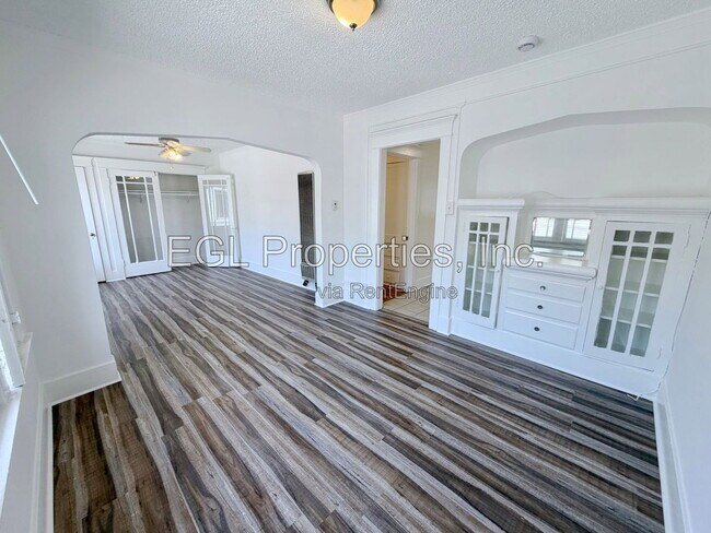 Foto del edificio - 3521 1/2 Mont Clair Street