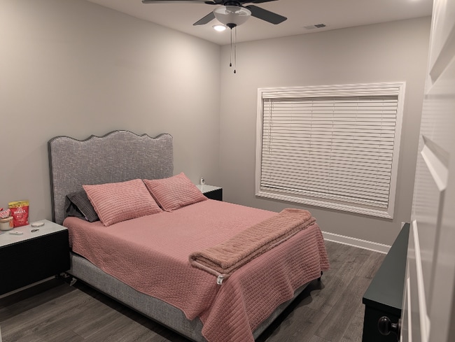 Foto del edificio - 107 Dameron Private Dr