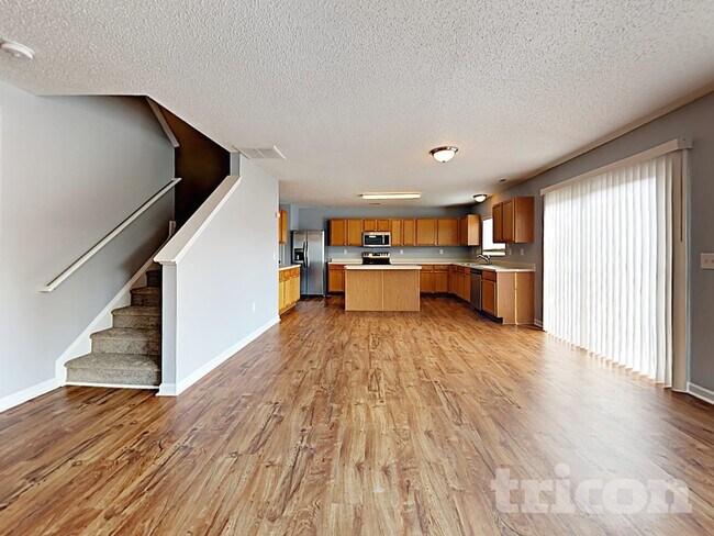 Building Photo - 13809 Riding Hill Ave