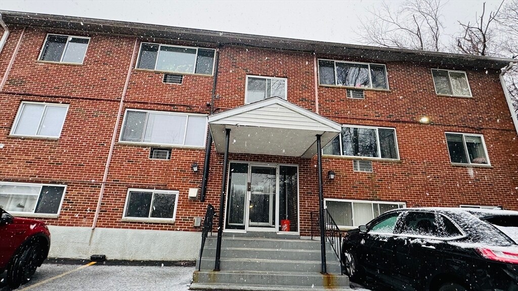 137 Winthrop St Unit 14A, Framingham, MA 01702 Condo for Rent in