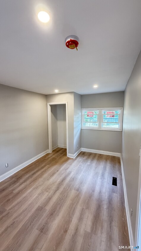 Building Photo - 216 Naugatuck Ave