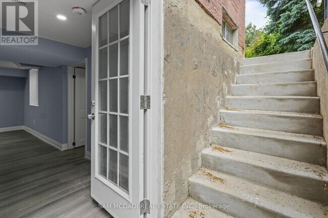 Building Photo - 1527 Chiddingstone Cir