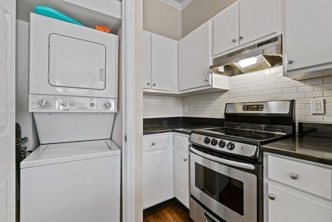Foto del edificio - 549 Columbus Ave