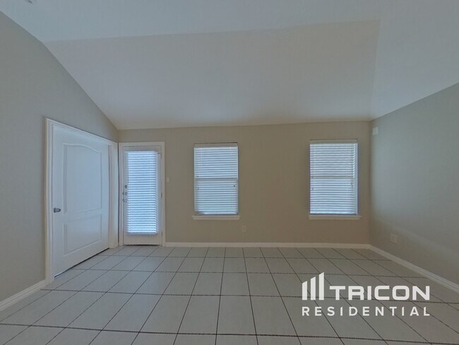 Foto del edificio - 478 Oak Chase Dr