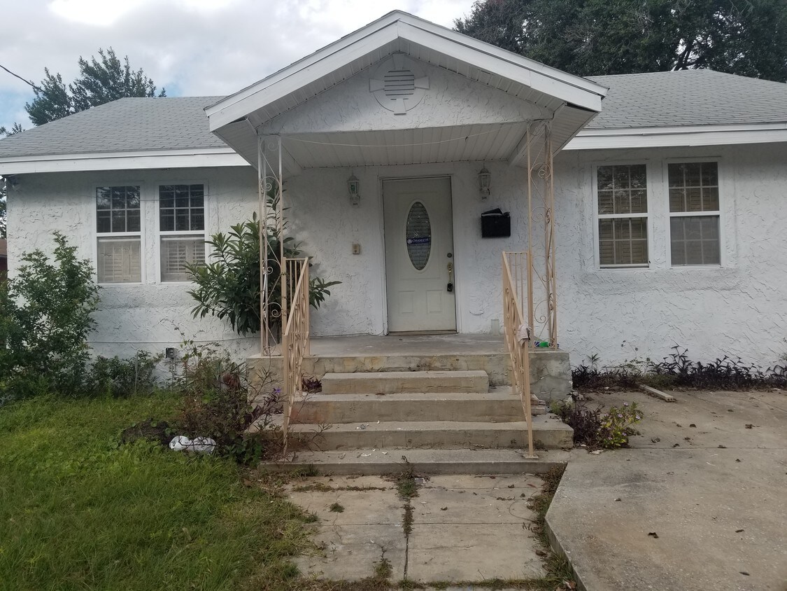 Foto principal - 1453 W 14th St