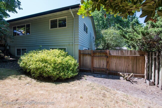 Foto del edificio - Beautiful 4 Bed + 3 Bath House in Tigard!!...