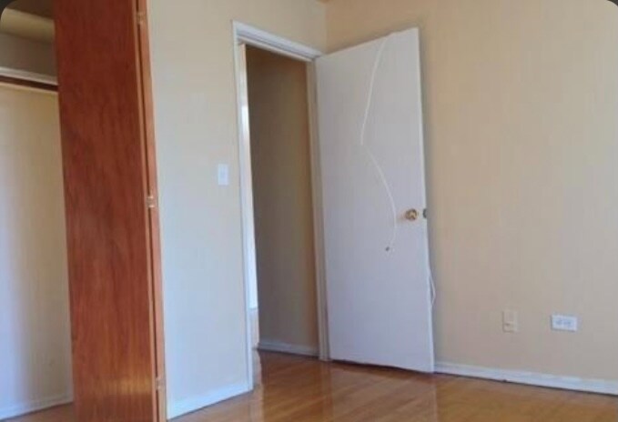 Foto del edificio - 7733 S South Shore Dr