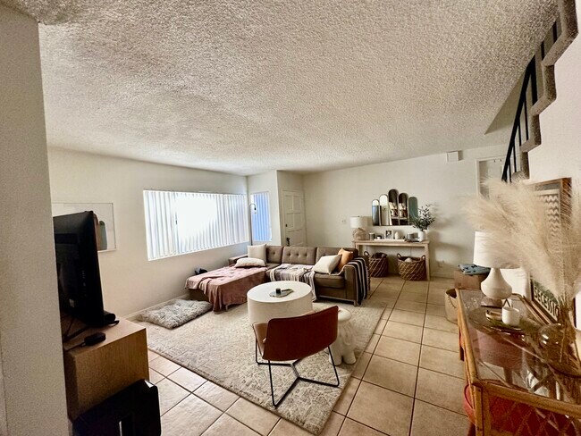 Foto del edificio - 1534 Stanford Ave