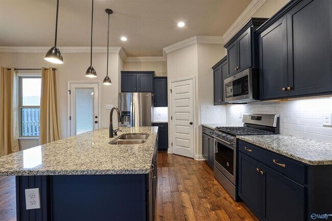 Foto del edificio - 12786 Juniors Dr