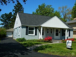 Building Photo - 1046 Grace St