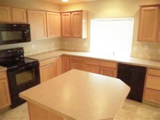 Building Photo - 16714 Bayou Way