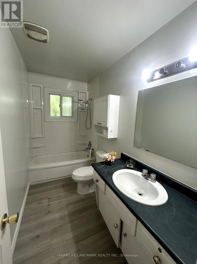 Building Photo - 45 Scotchmere Crescent
