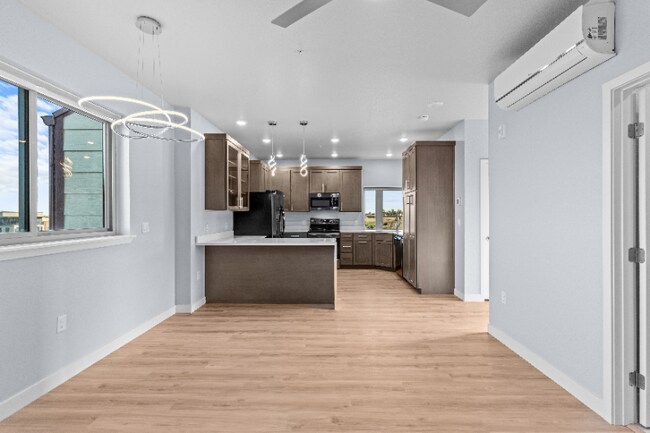 Foto del edificio - 234 S Main St