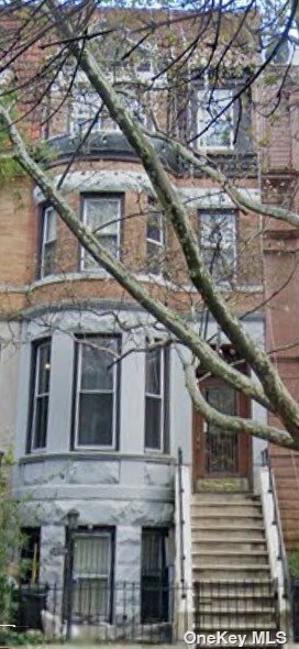 Primary Photo - 1250 Dean St