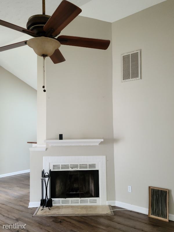 Building Photo - 2 br, 2 bath House - 4004 Victoria Way