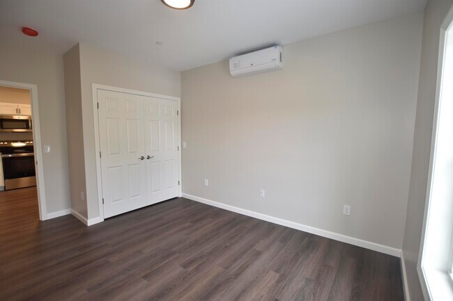 Foto del edificio - 217 Rockingham Rd