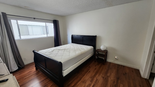 Photo - 310 S Almont Dr Apartment