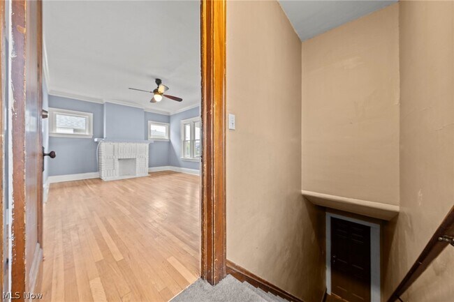 Foto del edificio - 2056 Wascana Ave