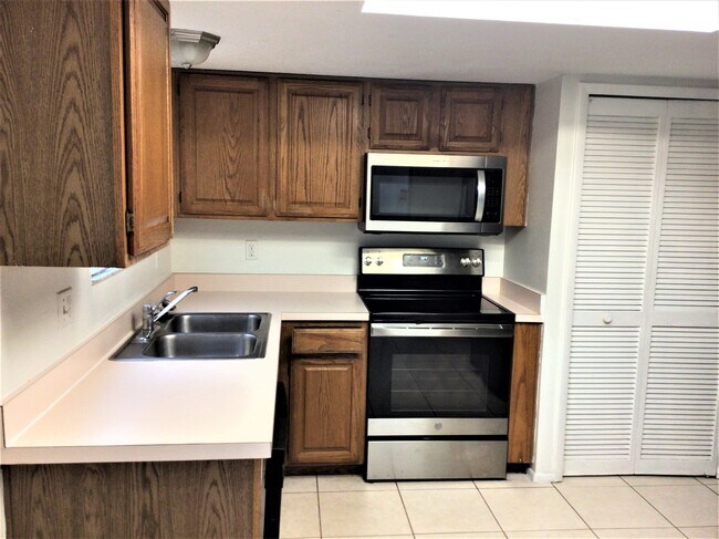 Foto del edificio - 5120 Mystic Point Court