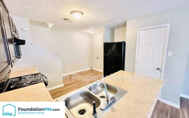 Building Photo - 103 Brighton Village Loop