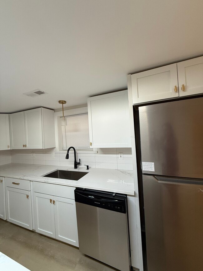 Foto del edificio - 5232 W Montana St