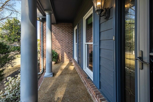 Building Photo - 979 Welbeck Cove