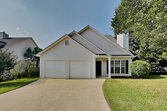 Building Photo - 100 Belle Chasse
