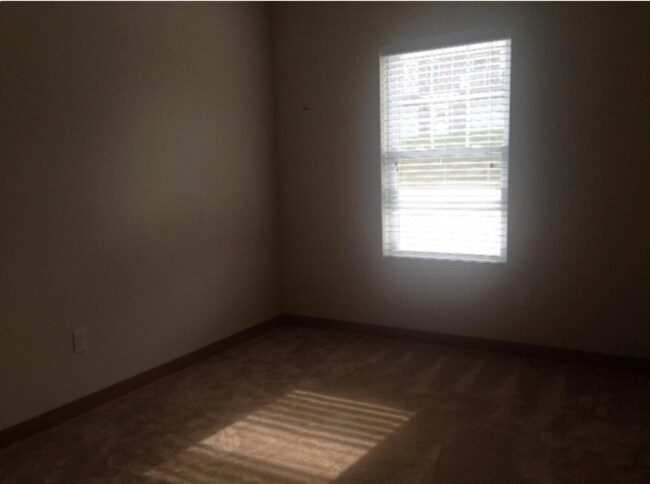 Building Photo - 46855 Red Fox Lane - Fairmont 34
