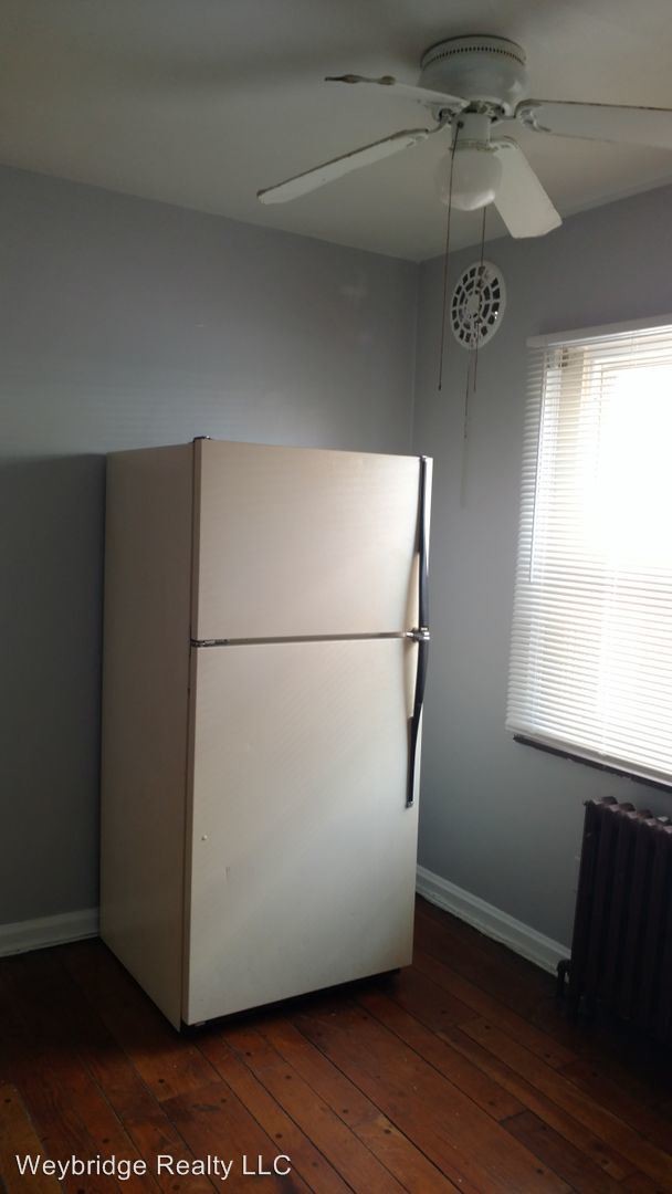 Building Photo - 707 Elberon Ave