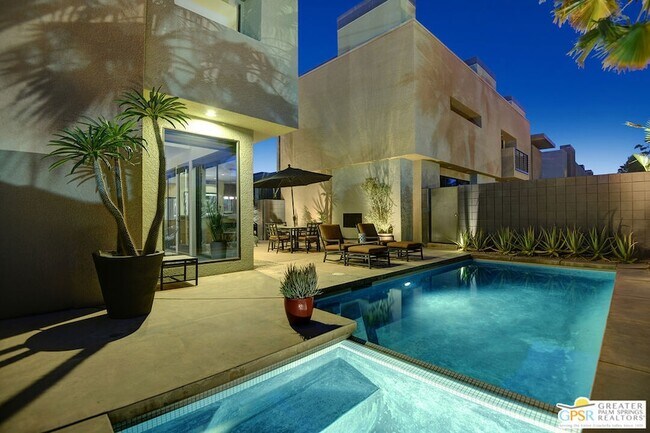 Foto del edificio - 1536 E Baristo Rd