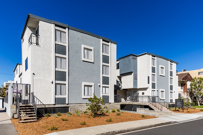 Building Photo - 609 N Jackson St