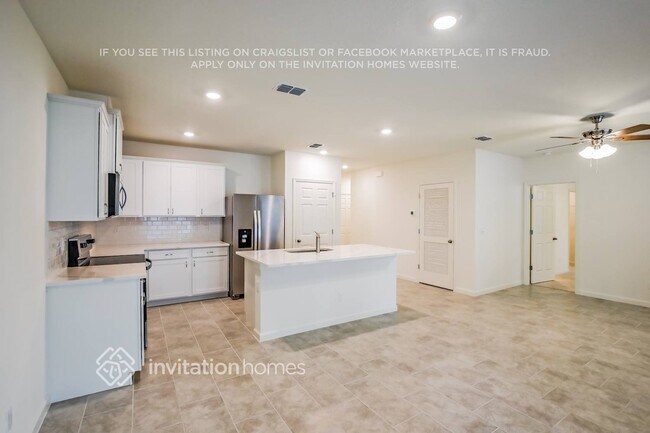 Foto del edificio - 565 Seaspray Dr