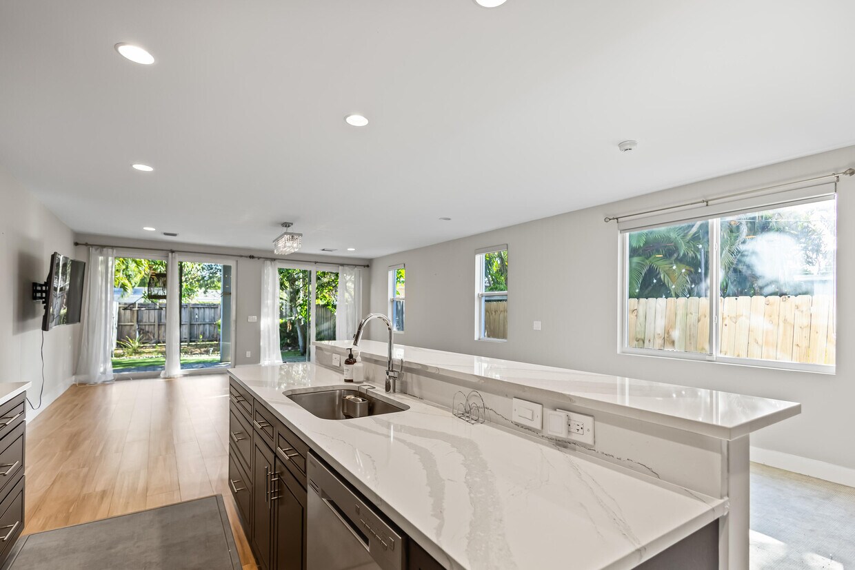 Foto principal - 619 SW 17th St