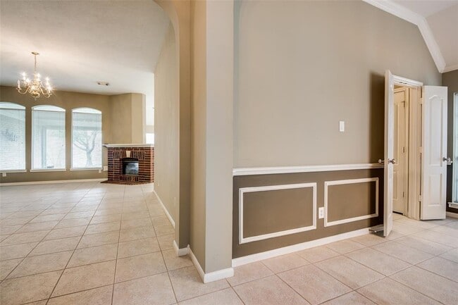 Building Photo - 9827 Bestin Ln