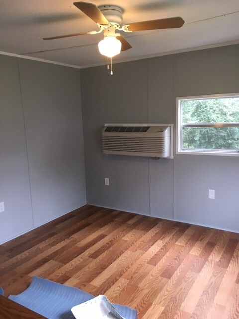 Building Photo - Mobile Home in North Lowndes County