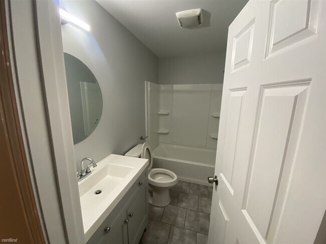 Foto del edificio - 3 br, 2 bath Duplex - 55 Verndale Avenue 2