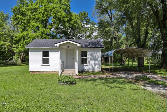 Building Photo - REMODELED 2 Bedroom | 2 Bathroom HOME -- 1...