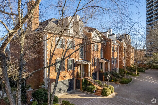 Building Photo - 2 W Wesley Rd NW
