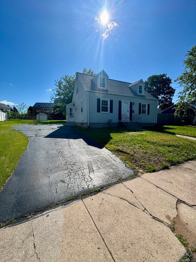 Building Photo - 17 Westview St