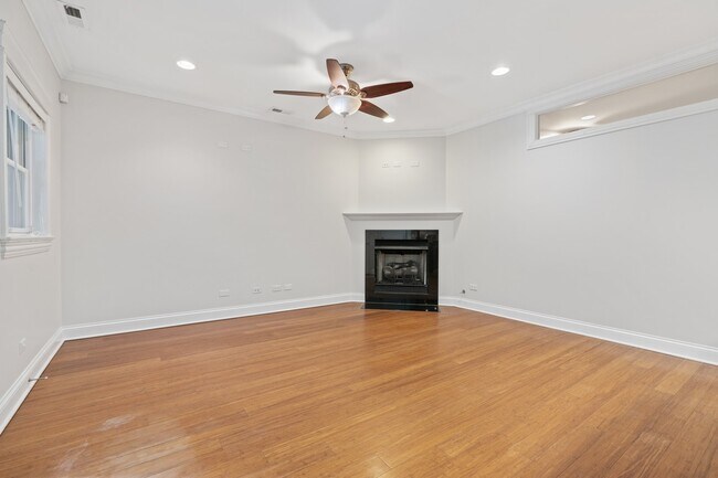 Building Photo - 1437 N Sedgwick St