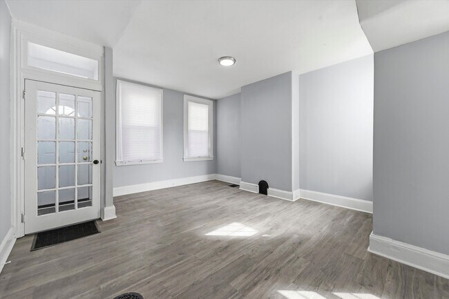 Foto del edificio - 120 W Barnard St