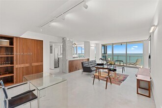 Building Photo - 2655 Collins Ave