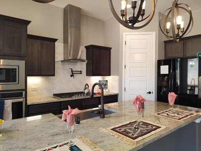 Kitchen has microwave over wall oven - 7069 Crystal Dr NE
