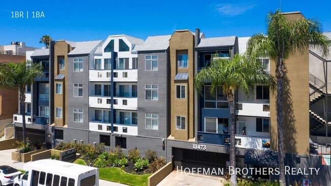 Building Photo - 11473 Riverside Dr
