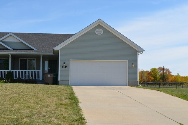 Building Photo - 2145 Copper Wynd Dr