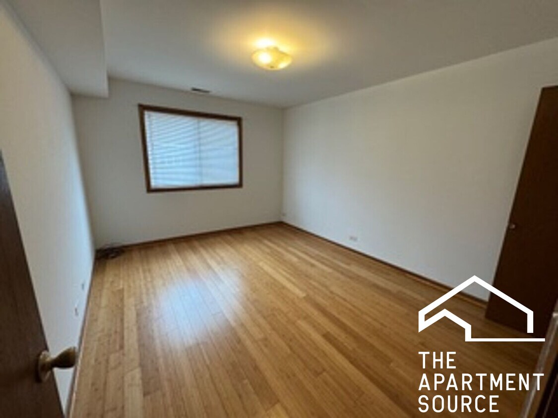 Foto del edificio - 7412 N Western Ave