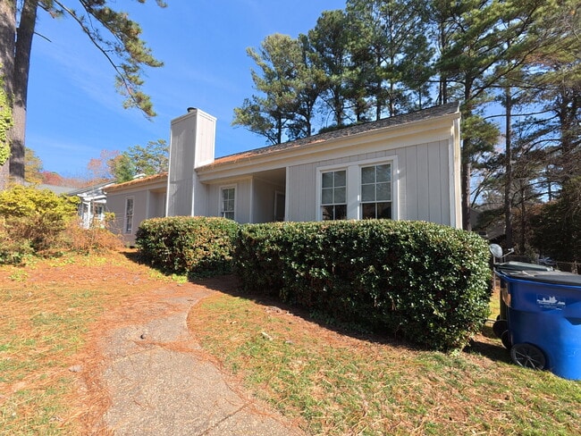 Building Photo - Terrific Rancher with Vaulted Ceiling in Meredith Woods.