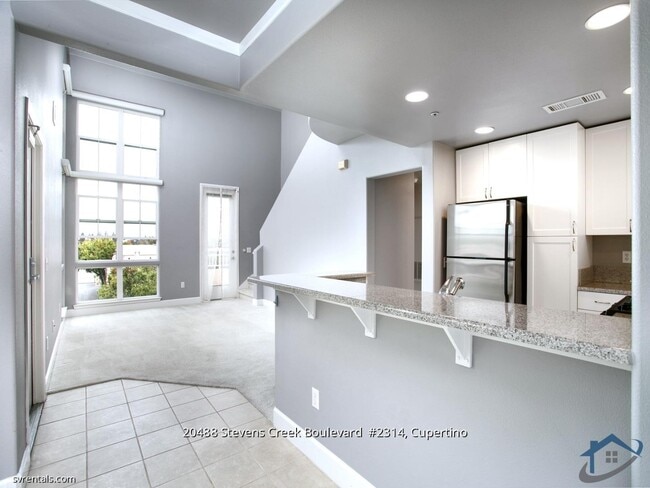 Foto del edificio - 20488 Stevens Creek Blvd