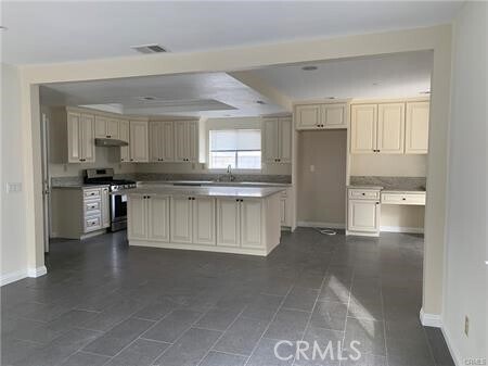 Building Photo - 530 Bellows Ct